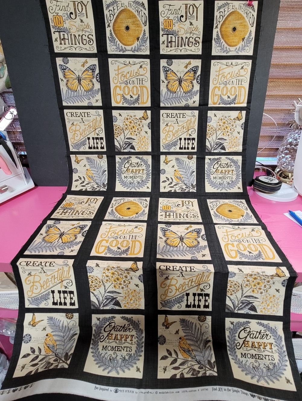 Bee Inspired Deb Strain Moda Cotton Fabric Find The Joy In Simple Things (0689)